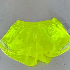 Lululemon Hotty Hot shorts 4” lined